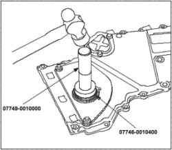 Установка сальника картера цепи привода (N22A)