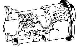 Расположение фиксаторов крепления топливной трубки к топливному насосу на моделях до 2001 года выпуска