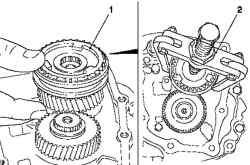 Снятие зубчатого колеса, шестерни пятой передачи и корпуса синхронизатора пятой передачи с главного вала