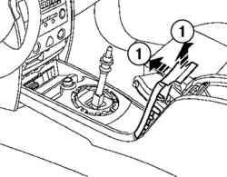 Отсоединение облицовки рукоятки привода стояночного тормоза