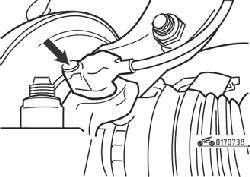Болт крепления датчика переднего колеса (стрелка)
