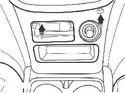 Расположение винтов крепления нижней центральной накладки панели приборов на моделях с 2001 года
