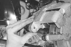 Замена тормозных колодок тормозного механизма переднего колеса