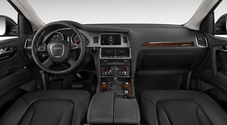 Audi Q7 Mark I салон (Ауди Кью7 2005-2010)