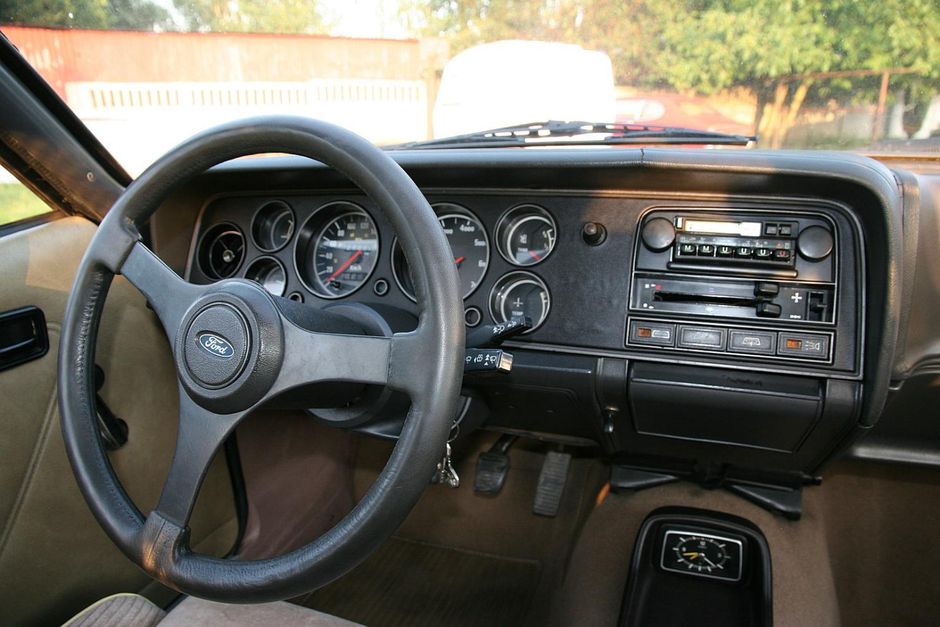 Ford Capri Mark III салон (Форд Капри 1974-1987)