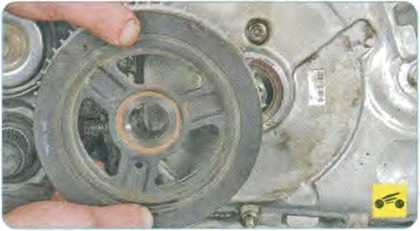 Снимите шкив шкива коленчатого вала - Mazda CX-7 замена цепи привода ГРМ
